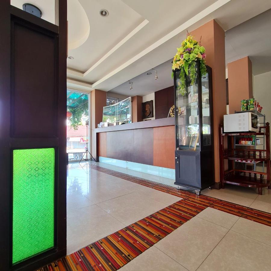 Le' Luxe Residence Удонтхані Екстер'єр фото